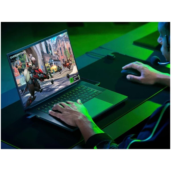 Razer Blade 16 16" QHD+ 240Hz i9-13950HX 32GB DDR5 1TB NVMe RTX4080 Windows 11 Home Laptop - Image 3